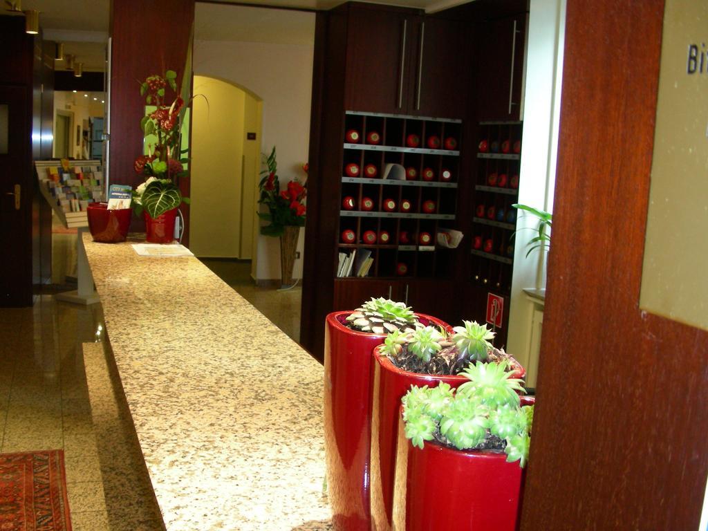 Hotel Astoria Φραγκφούρτη Εξωτερικό φωτογραφία