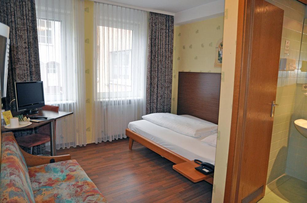 Hotel Astoria Φραγκφούρτη Εξωτερικό φωτογραφία